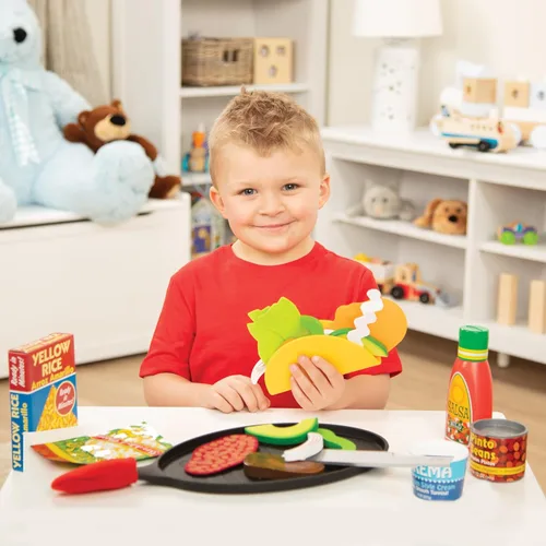 Vista 2 de Melissa & Doug Fill & Fold - Juego de tacos y tortillas, 43 piezas, comida mexicana de madera en rodajas, sartén y más - Certificado FSC