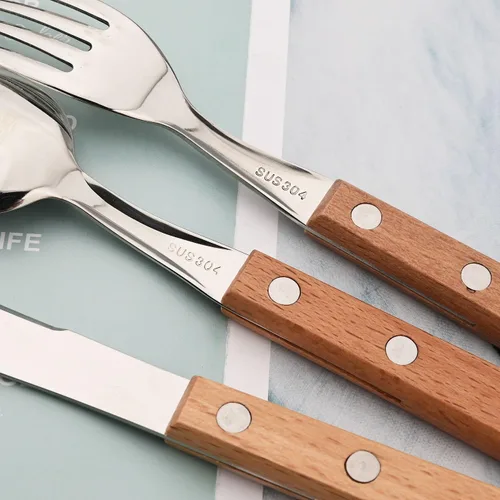 Vista 4 de JASHII Juego de cubiertos reutilizables de viaje, juego de cubiertos de acero inoxidable 304 con mango de madera, palillos y pajitas con diseño