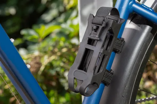 Vista 10 de Master Lock Cerradura plegable para bicicleta con eslabones de acero endurecido naranja, cerradura de bicicleta antirrobo resistente con combinación