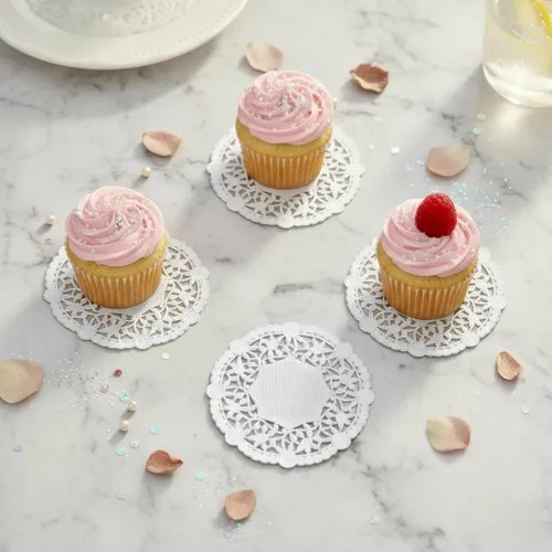 Vista 8 de The Baker Celebrations Tapones redondos de papel de encaje de 4 pulgadas, paquete de 100 tapices decorativos desechables para postres, pasteles