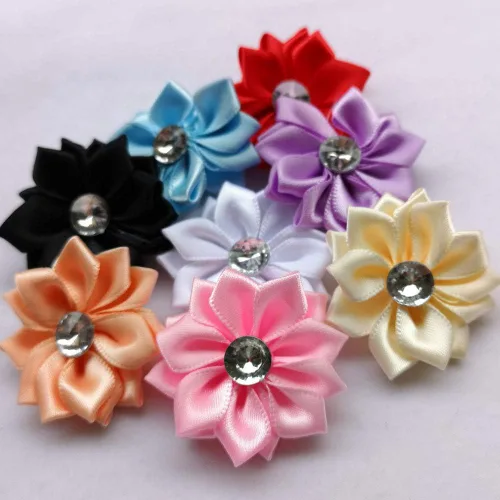 Vista 4 de Chenkou Craft 40 piezas de flores de cinta de raso con perlas de boda DIY apliques (Multi)