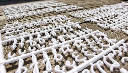 Vista 73 de Letrero de fieltro morado para el regreso a clases con marco blanco de madera rústica, letrero de tablero de letras de granja con soporte, mensaje