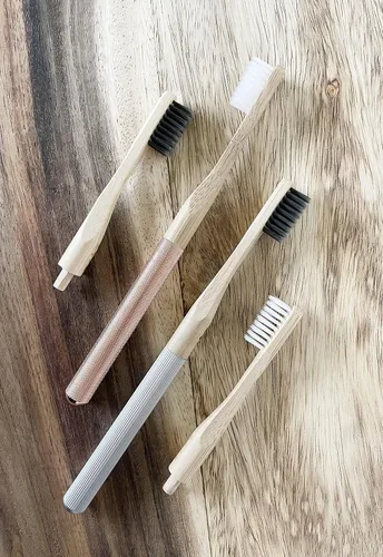 Vista 8 de Cepillo de dientes de bambú reemplazable con mango de aluminio, sin BPA, cerdas suaves Respetuoso con el medio ambiente, biodegradable