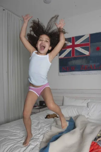 Vista 3 de Feathers Camisetas para niñas y niños pequeños - Camisolas para niños - Algodón súper suave, Multi (Multi Stripe)