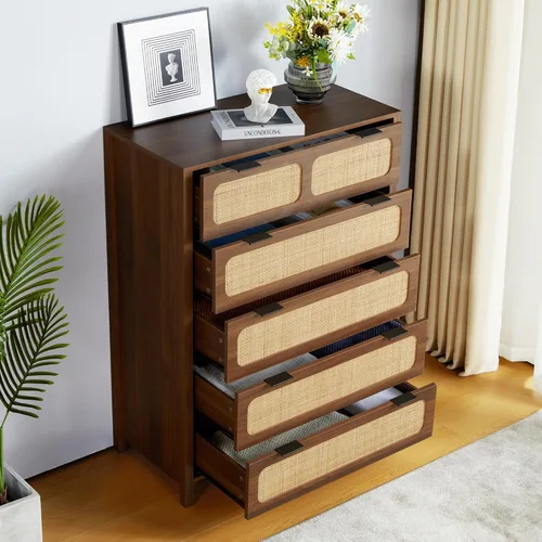 Vista 19 de LEVNARY Cómoda de 5 cajones, cómoda alta de ratán, cómoda de 5 cajones para dormitorio, armario de madera con asas de metal para sala de estar, Negro