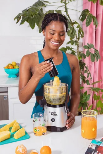 Vista 8 de Magic Bullet® Mini Exprimidor, Ahorro de Espacio en la Encimera, Canal de Alimentación de 2 Pulgadas para Frutas y Verduras, 400W, Diseño Compacto