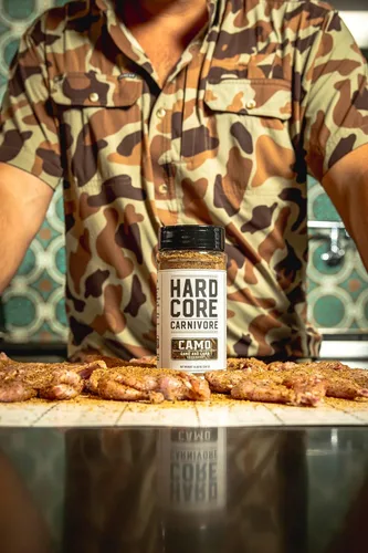 Vista 9 de Hardcore Carnivore Camo - Condimento de caza salvaje y cordero (agitador de 10.5 onzas) Bold Texas-Made Spice Blend para venado, alce, pato, cordero