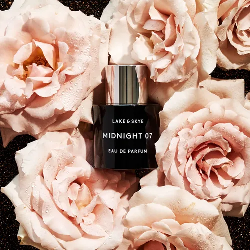 Vista 6 de Lake & Skye Midnight 07 Eau de Parfum en espray – 0.06 fl oz (0.1 fl oz) Fragancia de larga duración – Ámbar, vainilla, pachulí, rosa, afrutado