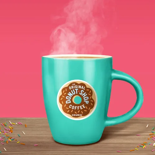 Vista 5 de Donut Shop Classics - Café regular original, paquete de 100 K-Cups con cepillo de limpieza de café Tituaa (100 K-Cup)