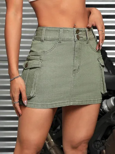 Vista 3 de WDIRARA Minifalda de mezclilla tipo cargo con botones y cintura baja para mujer con bolsillo