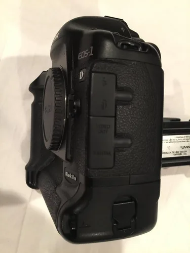 Vista 5 de Canon EOS 1D Mark II N Cámara DSLR (sólo cuerpo) (modelo antiguo)