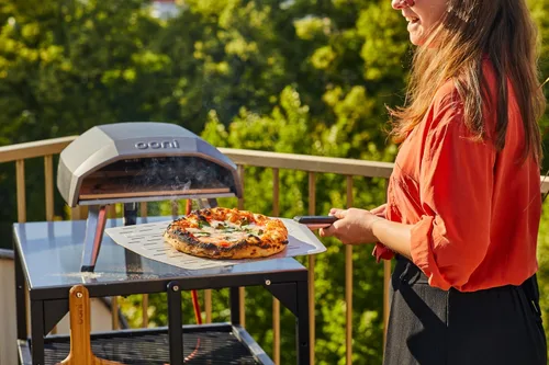 Vista 7 de ooni Pala de Pizza Perforada de 12" – Pala de Pizza de Metal de Aluminio de 12 Pulgadas, Pala Espátula de Pizza, Pala Ligera para Voltear Pizza