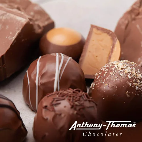 Vista 7 de Anthony Thomas - Racimos de maní de chocolate con leche, rellenos de crema, racimos de maní, cubiertos de chocolate