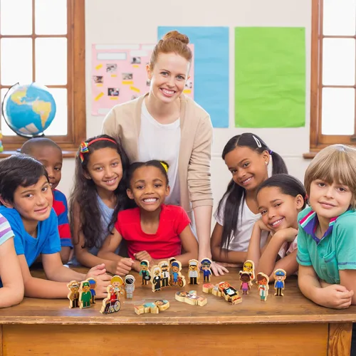 Vista 5 de Kathfly 36 Piezas de Madera Juego de Ayudantes Comunitarios Juguete de Madera para Preescolar Pequeñas Figuras Profesionales de Madera Conjunto