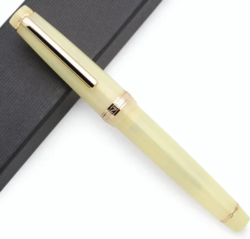 Vista 27 de JINHAO 82 - Pluma estilográfica con clip dorado (punta F 0.020 in, azul cielo transparente)