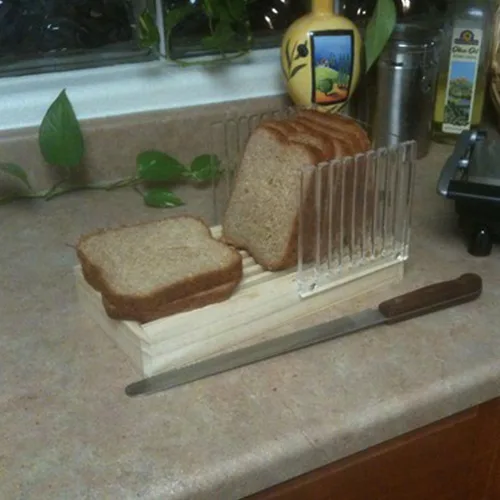 Vista 3 de Norpro Bread Slicer with Crumb Catcher Brown .5in/1.25cm