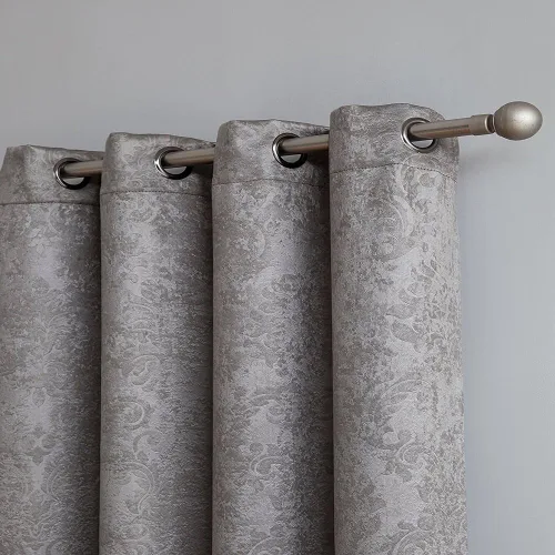 Vista 7 de Warm Home Designs 1 par (2 paneles) de cortinas opacas de carbón gris con patrón de flores de damasco texturizado en relieve. Cada panel de cortina