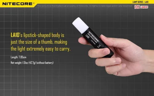 Vista 4 de Nitecore LA10 135 Lumen Mini LED Linterna de camping – Compacto Ligero Incluye Batería AA y Organizador de Batería LumenTac