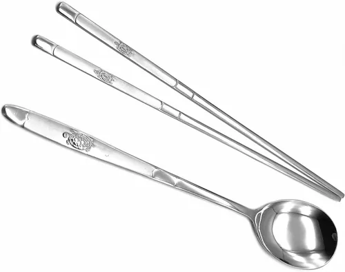Vista 7 de SUPIA Cubertería tradicional coreana de acero inoxidable cucharas y palillos juego de vajilla con mano larga, reutilizable (tortuga plateada)