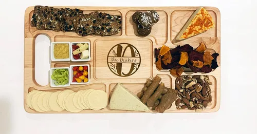 Vista 6 de Charcuterie Board Personalized, Wedding Gift, Snack Tray with Handle, Family Name Engraved, Fruit Veggie Platter, Brunch Board, Gift for Couple