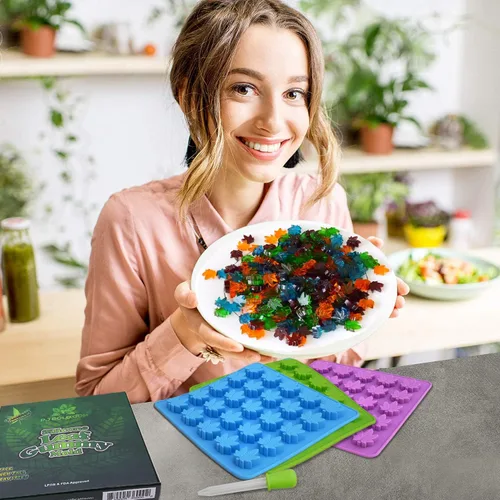 Vista 5 de PJ BOLD Molde de silicona para caramelos de hojas de marihuana - Paquete de 3