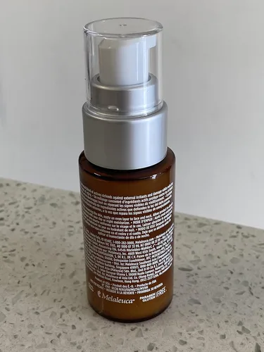 Vista 2 de Melaleuca Sei Bella Defense & Repair - Suero de tratamiento con vitamina C para defensa de la piel, 1 fl oz / 1.0 fl oz