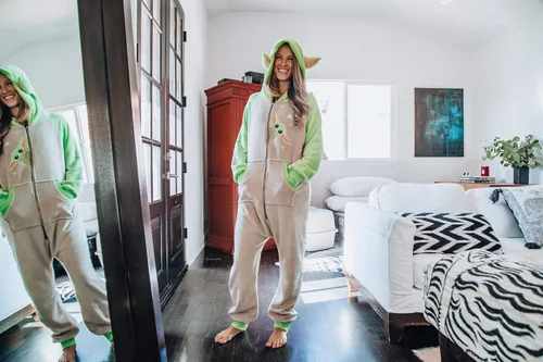 Vista 3 de Star Wars The Mandalorian GroguThe Child Womens Onesie