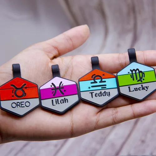 Vista 4 de Placa silenciosa para perro personalizada con 5 líneas de identificación de mascotas de silicona duradera y grabada profundamente, hexágono, azul