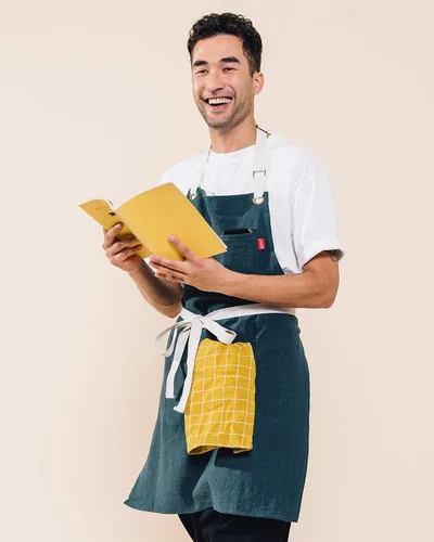 Vista 4 de Caldo Delantal de cocina de lino, delantal de lino para hombre y mujer, ajustable con bolsillos (soborno)