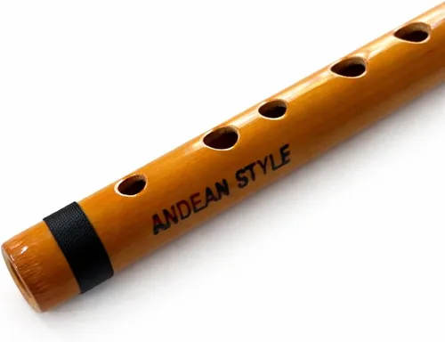 Vista 4 de Quena profesional de ESTILO ANDINO de Perú afinada en Sol mayor (440) hecha de bambú natural, bolsa está incluida