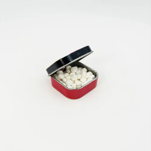 Vista 6 de The Unemployed Philosophers Guild Freddie Mercury's Peppermints Fit For a Queen Breath Mints, 1 lata, peso neto 4 oz (12 g)