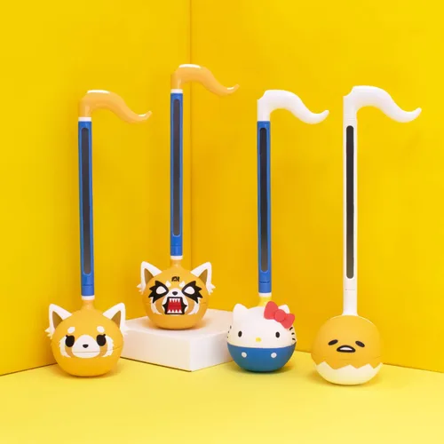Vista 5 de Otamatone Hello Kitty + Sanrio Capsule Squishy Toy Paquete de 1 pieza