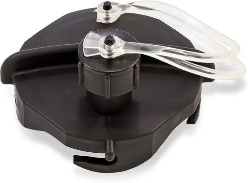 Camco 39463 Tapa de Alcantarillado con Conexión de Manguera, Negro, 3/4"