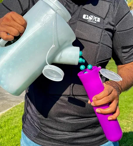 Vista 5 de Gen X Global Ultimate Paintball Hauler/Caddy, G-162, con capacidad para 1,000 bolas de pintura, resistente a los impactos, boquilla fácil de verter