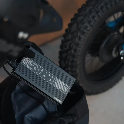 Vista 9 de Cargador rápido 7A (compatible con Super 73 RX, R, S2 y ZX)