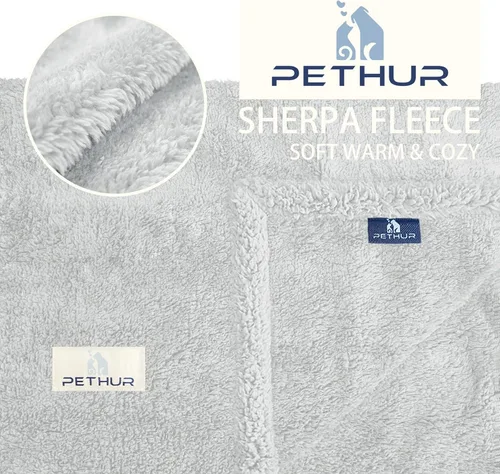 Vista 2 de PETHUR Mantas impermeables para perros pequeños, mantas de gatos pequeños para gatos de interior, manta de sherpa suave para cachorros, manta
