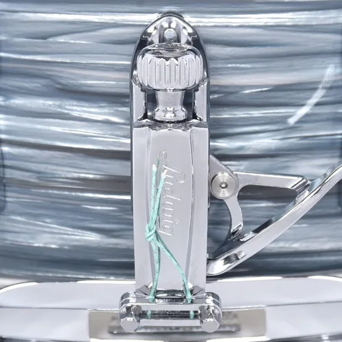 Vista 4 de Ludwig 5.5x14 Legacy Maple Jazz Fest Snare Drum Vintage Blue Oyster