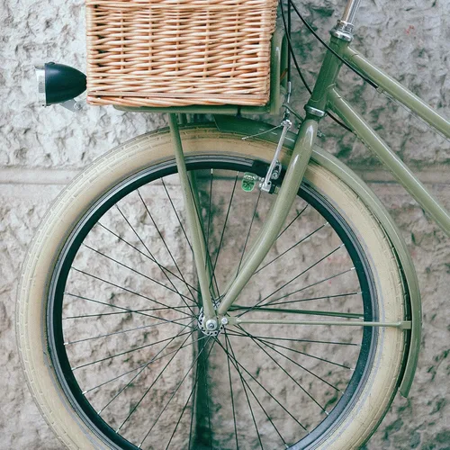 Vista 6 de 4pcs Skull Shaped Valve Stem Caps Green Resin Tire Valve Caps Car Motorcycle Bicycle Decorative Accessories