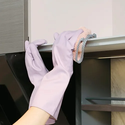 Vista 4 de COOLJOB Guantes de goma pequeños para el hogar con forro de algodón y agarre antideslizante, guantes impermeables de larga duración para limpieza