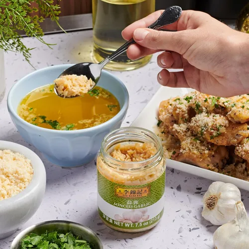 Vista 2 de Lee Kum Kee Ajo picado, 7.5 oz