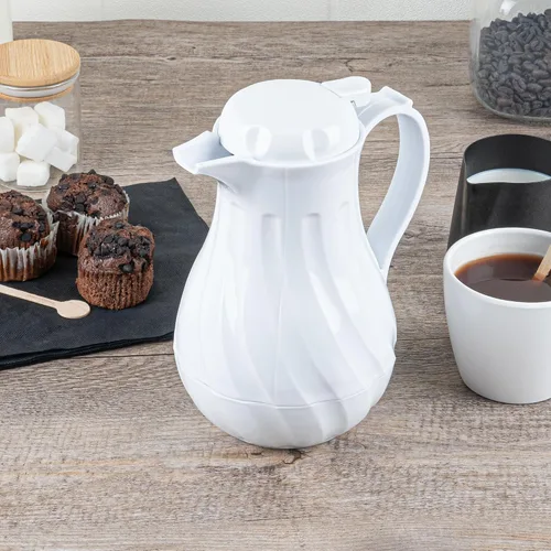 Vista 6 de Restaurantware Paquete de 10 jarras térmicas de plástico de 20 onzas con mango ergonómico, cafetera blanca con boquilla sin goteo, para catering