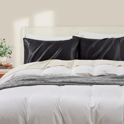 Vista 2 de Juego de 2 fundas de almohada de satén negro estándar con cierre de sobre, funda de almohada de seda negra para cabello y piel (20 x 26 pulgadas)