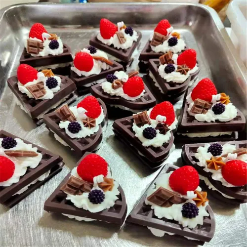 Vista 4 de Vela perfumada de chocolate decorativa en forma de pastel de gofre, velas románticas para el hogar, velas